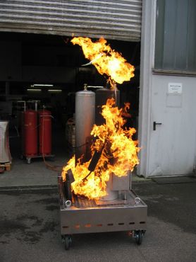 GAS CYLINDER FIRE POINT / ACETYLENE FIRE POINT